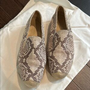 Stuart Weitzman
Raffia Animal Print Espadrilles